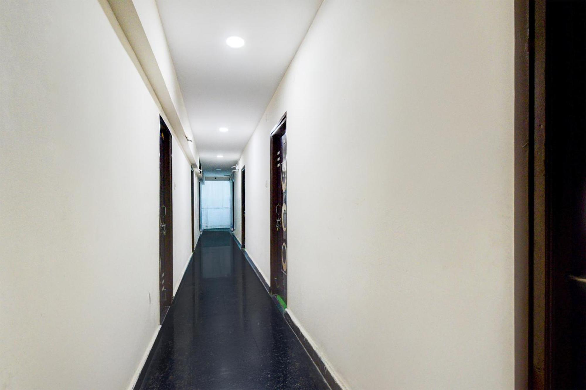 Super Hotel O Malkajgiri Maula Ali Екстериор снимка