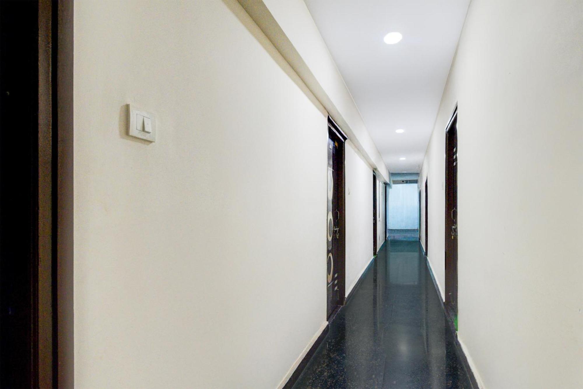 Super Hotel O Malkajgiri Maula Ali Екстериор снимка