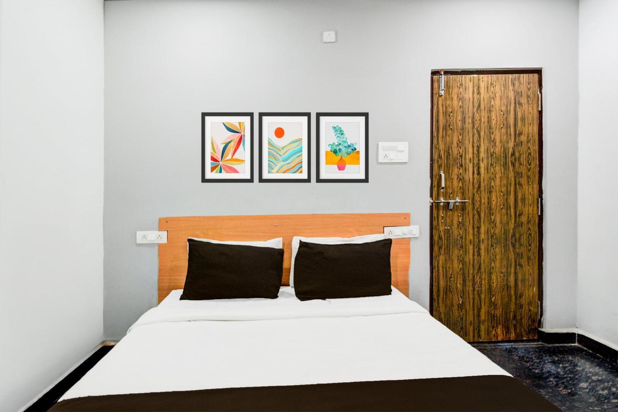Super Hotel O Malkajgiri Maula Ali Екстериор снимка