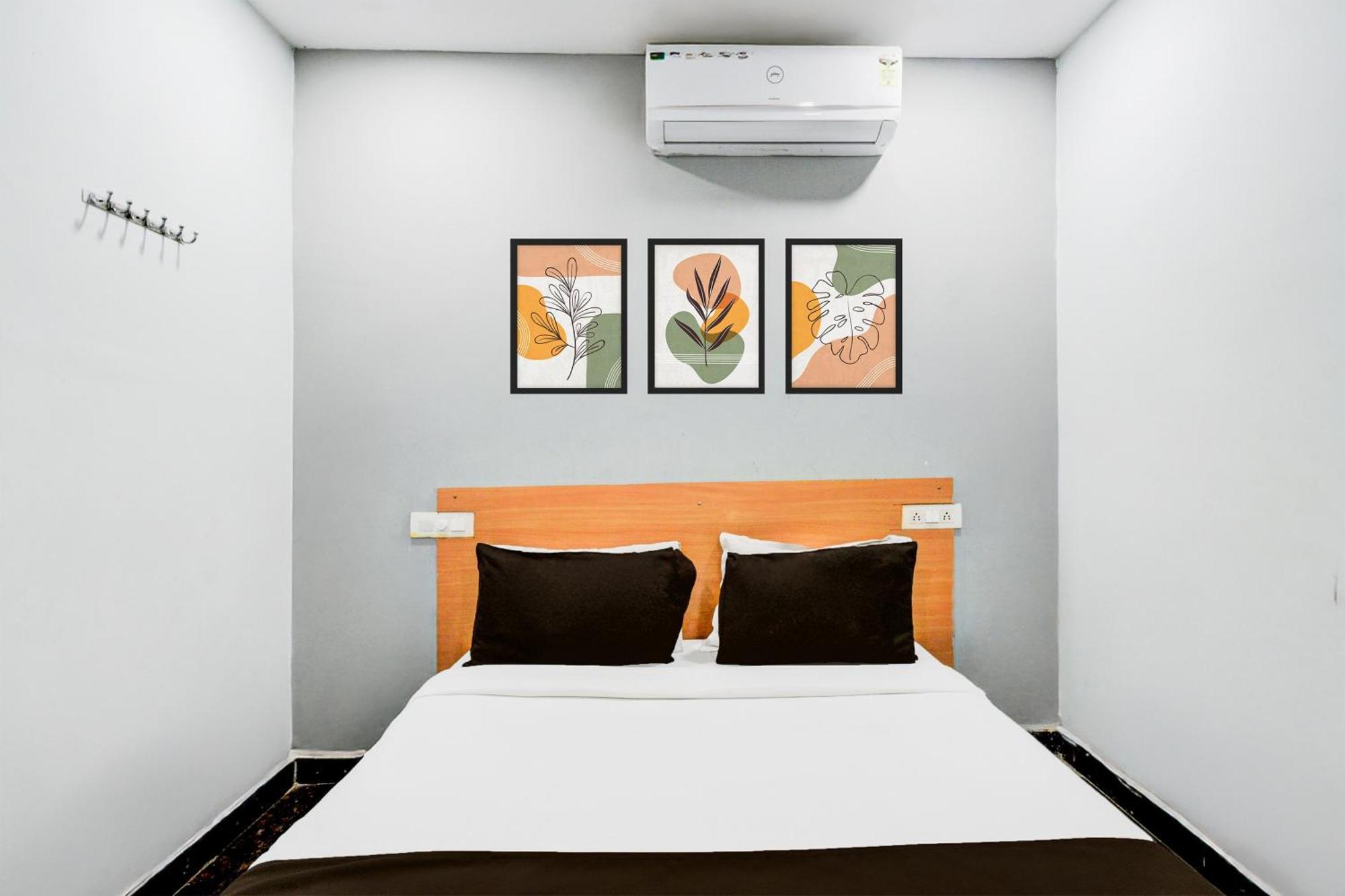Super Hotel O Malkajgiri Maula Ali Екстериор снимка